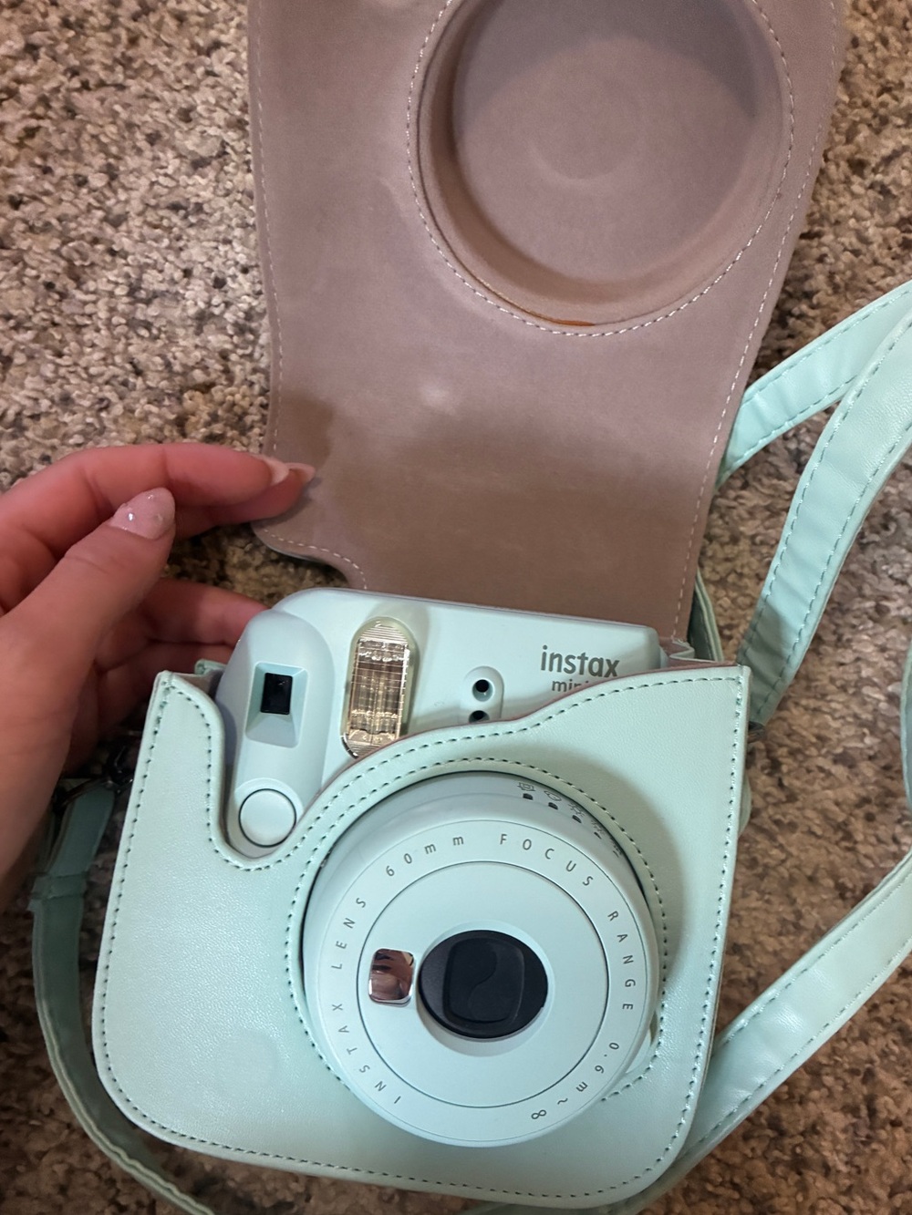 Fujifilm Instax Mini 9 Camera Mint Green BUNDLE w/ Case & Accessories - Tested - Picture 3 of 5